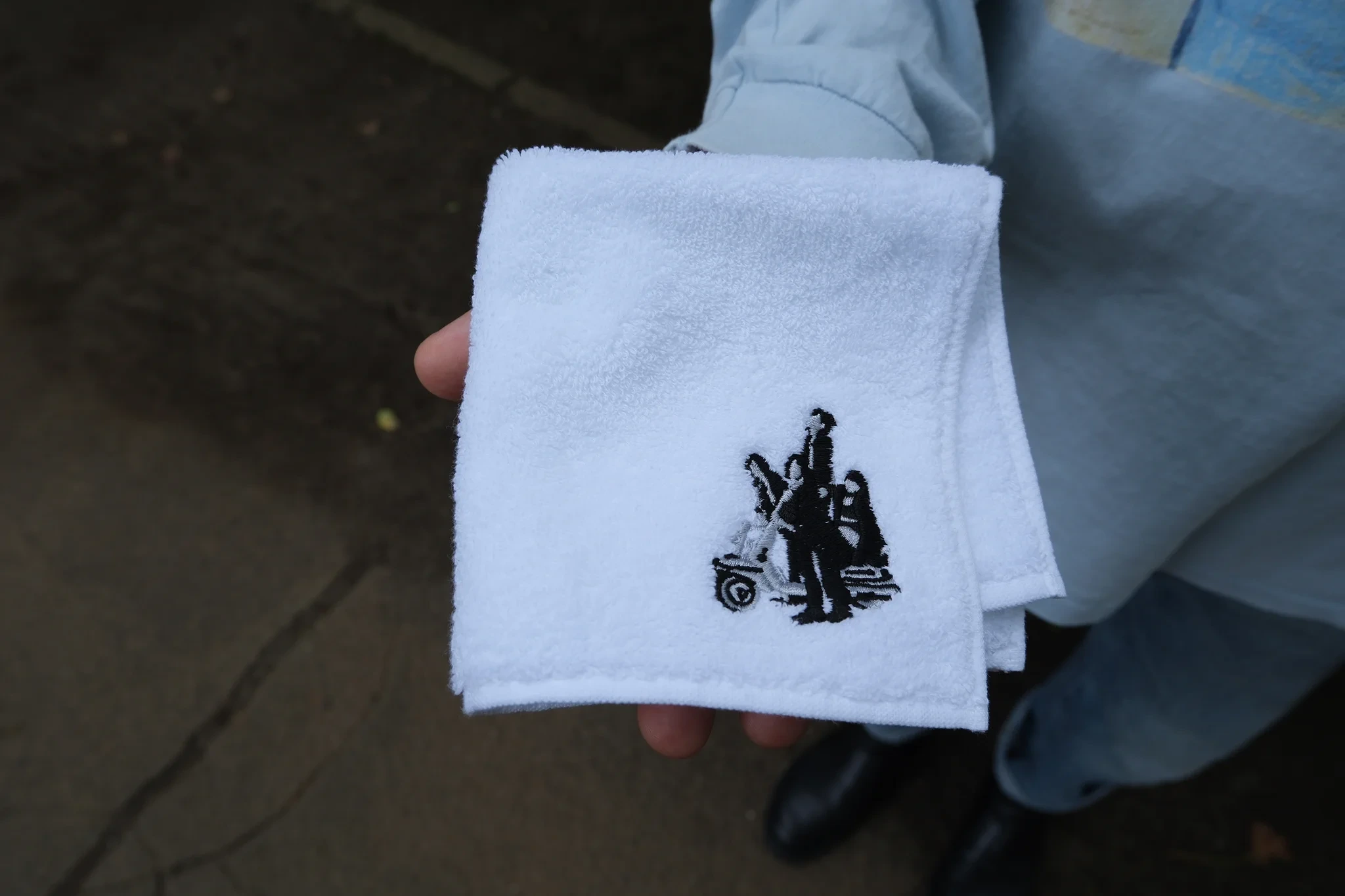 刺繍ハンドタオル