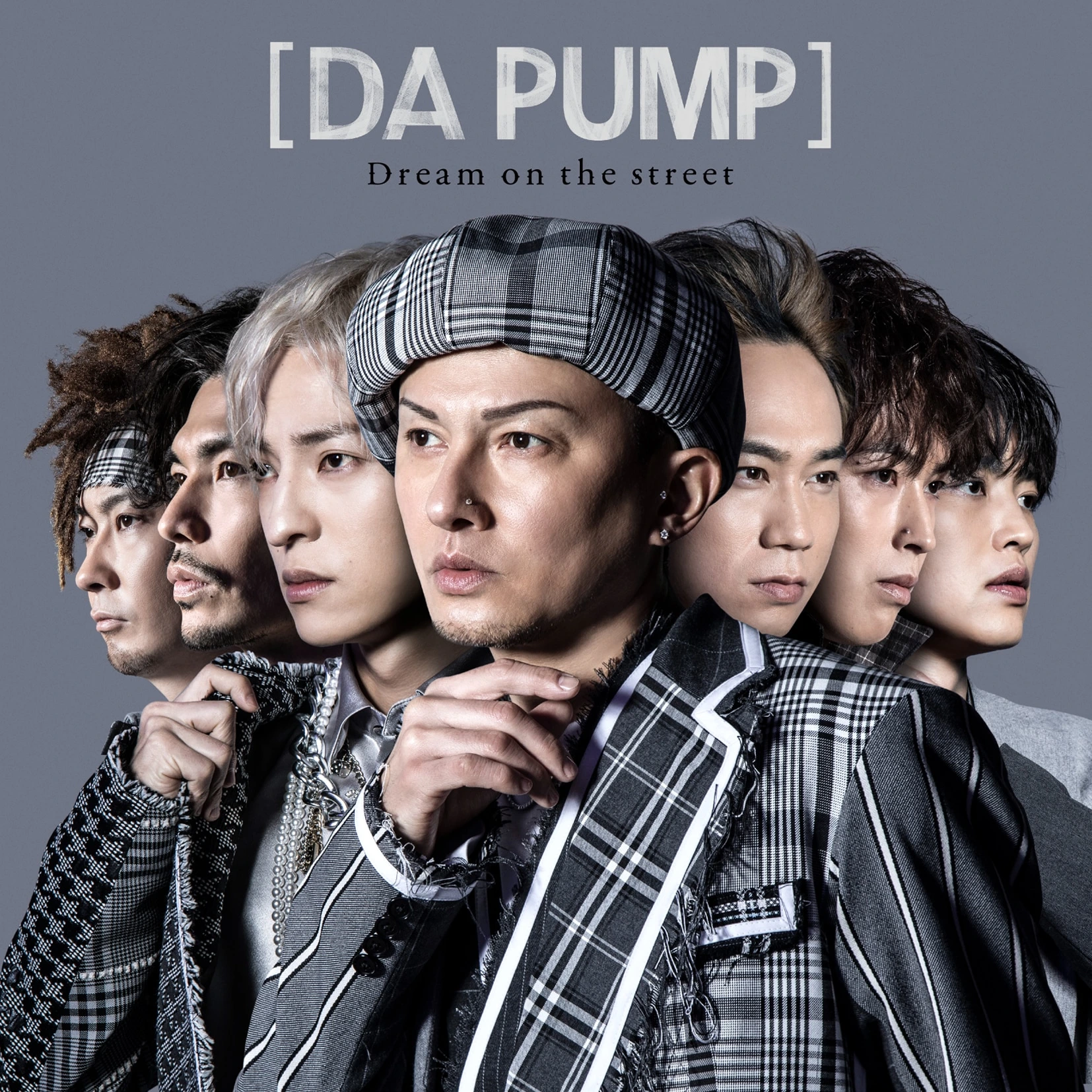 Dream on the street（Type-A 初回限定生産盤 / CD＋DVD＋VR）