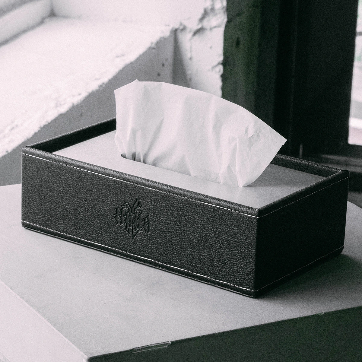 HANA Members' Collection “Tissue box case” by YURI