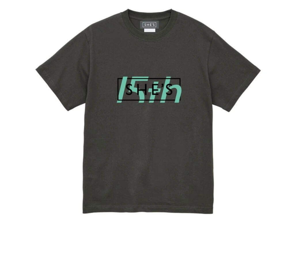 SHE’S 15th anniversary Tシャツ
